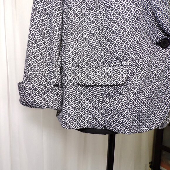 Jaclyn Smith Woman Blazer Plus Size 1X Black White Lined Geometric Print Button - Picture 5 of 9